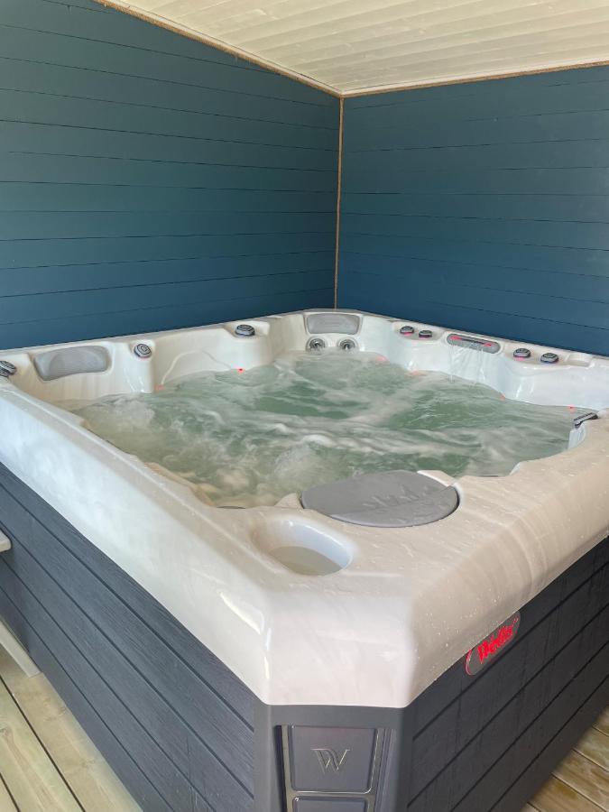 Trzy Rybki - Belona Dom Z Basenem I Jacuzzi Villa Puck Exteriör bild